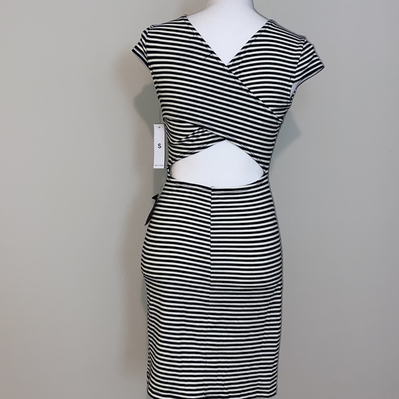 Macy’s Juniors Dress - Picture 2 of 5